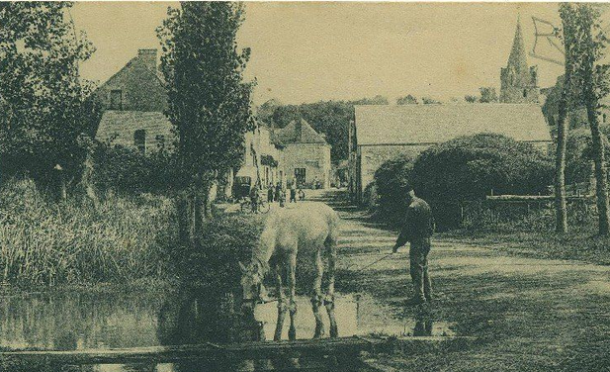 Abreuvoir au début du 19ème siècle à Chedigny, Indre et Loire