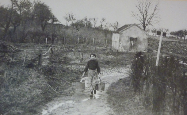 1912, sur le chemin de la fontaine d'Orval