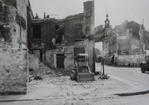 juillet 1961, démolition de la boutique et de l'abattoir Roger