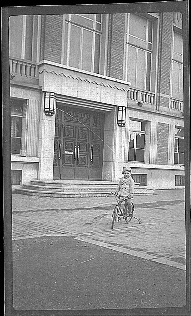 Entrée de la mairie annexe avant le bombardement de 1944