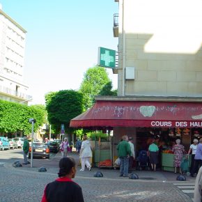 la boutique en 2004, depuis la devanture a été refaite